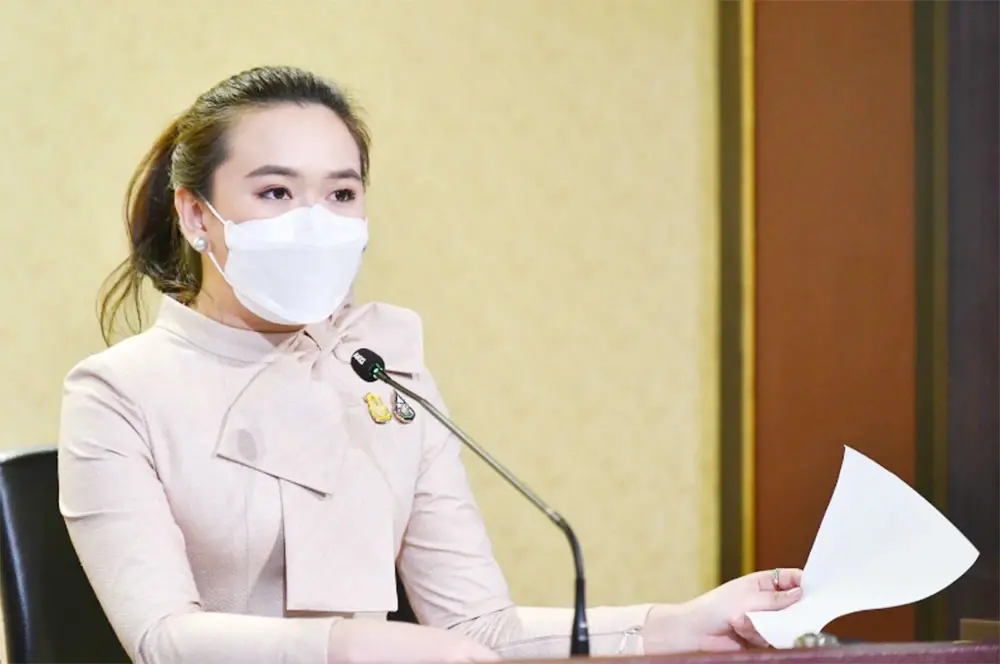 น.ส.ไตรศุลี ไตรสรณกุล รองโฆษกประจำสำนักนายกรัฐมนตรี 
