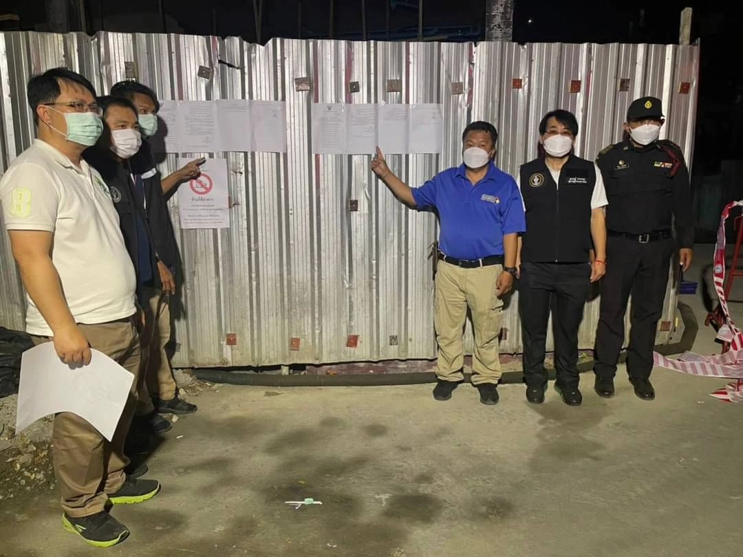 สนง.เขตห้วยขวาง สั่งยุติก่อสร้างชั่วคราว โครงการอาคารหรูพังถล่ม