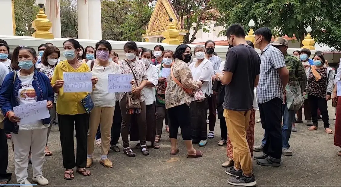 ชาวบ้านนับร้อย ขอความเป็นธรรมให้ ครูบาไก่ ท้า แพรรี่ ลงมาดูข้อเท็จจริง