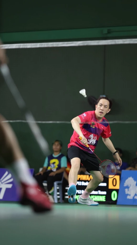 "ฉาย บุนนาค" ประธานกรรมการบริหาร และ ประธานเจ้าหน้าที่บริหาร เนชั่นกรุ๊ป ลงแข่งขันประเภทชายคู่