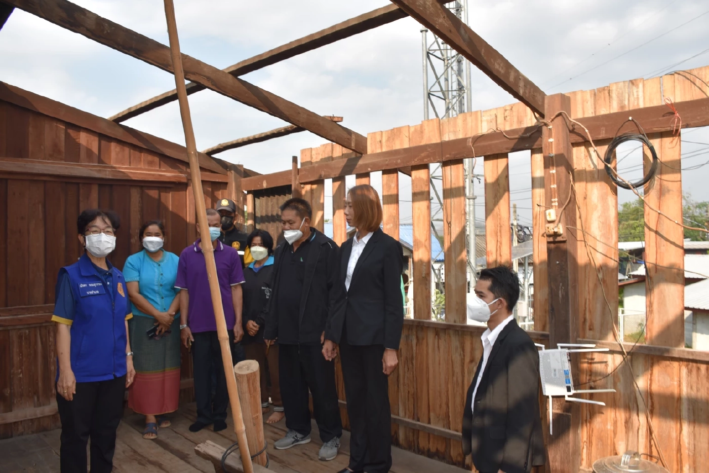 ระทึก!! พายุถล่มโรงเรียน ครู นักเรียนหนีตายอลหม่าน รุนแรงรอบ 100 ปี