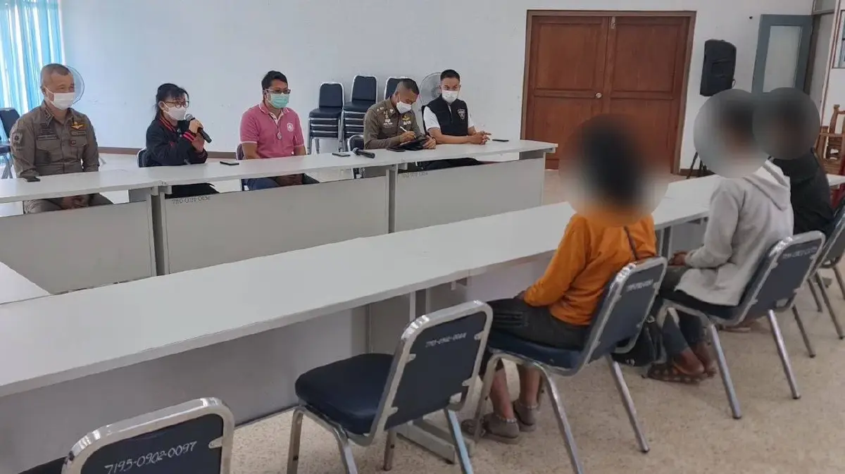 รวบแล้ว หนุ่ม-สาว เล่นจ้ำจี้บนสะพานลอยพิษณุโลก