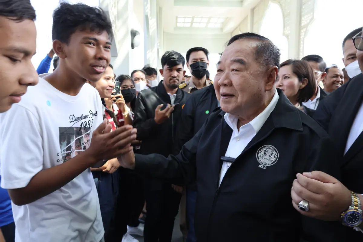 "บิ๊กป้อม" ลงใต้ ถก กพต.หนุน 10 โครงการพัฒนาชายแดนใต้ ตั้งมหาวิทยาลัยสตูล