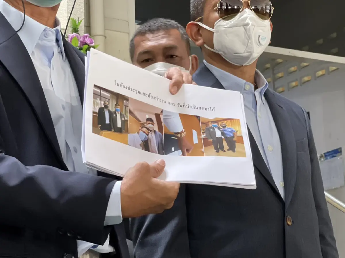 "แรมโบ้" แถลงสื่อบ่ายโมง ไม่คุย "วีระ" หลังโดนแฉเอี่ยวโกงโครงการรัฐ