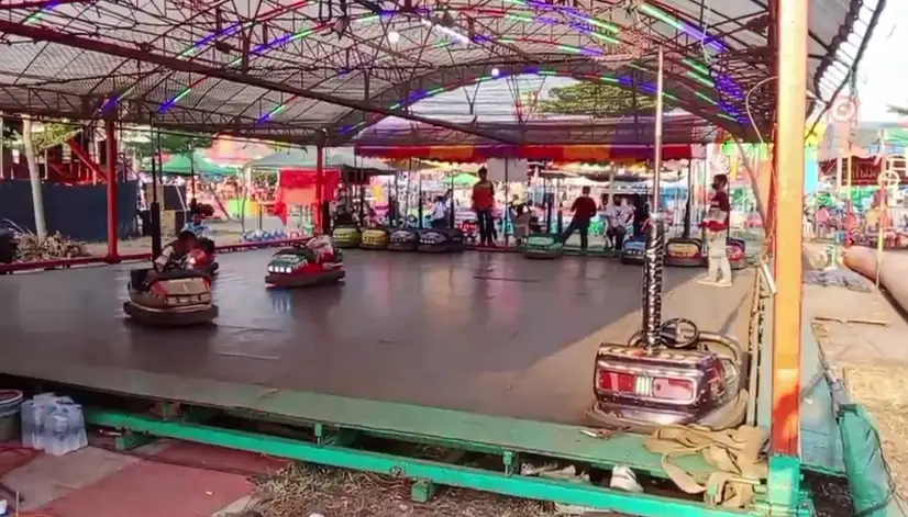นุ่งสบงแล้ว​ทรงรถบั๊ม คลิปเณรเล่นรถบั๊ม ชาวเน็ตเสียงแตกผิดไหม? (มีคลิป)