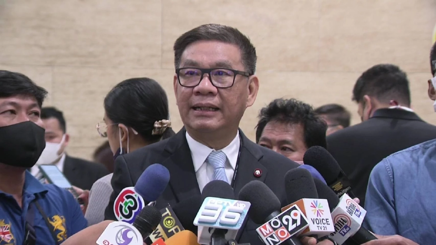 สมชัย ศรีสุทธิยากร ประธานนโยบายและยุทธศาสตร์ พรรคเสรีรวมไทย 