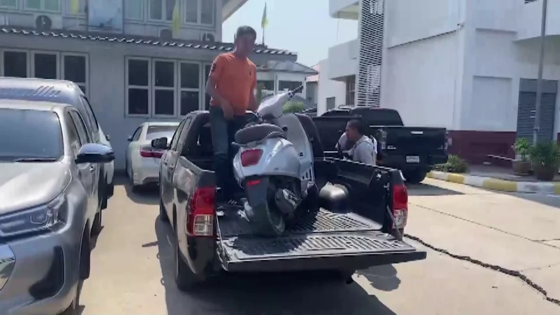 ตำรวจอ่างทอง เร่งล่ามือยิง "อ้วน บ้านอิฐ" ล่าสุดยึดรถ จยย. ที่ใช้ก่อเหตุได้