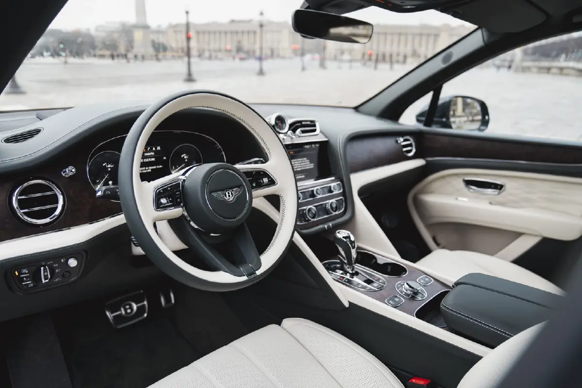เจาะลึกหลัง "BENTAYGA EWB" คว้ารางวัลยานยนต์ห้องโดยสารโด่ดเด่น จากฝรั่งเศส