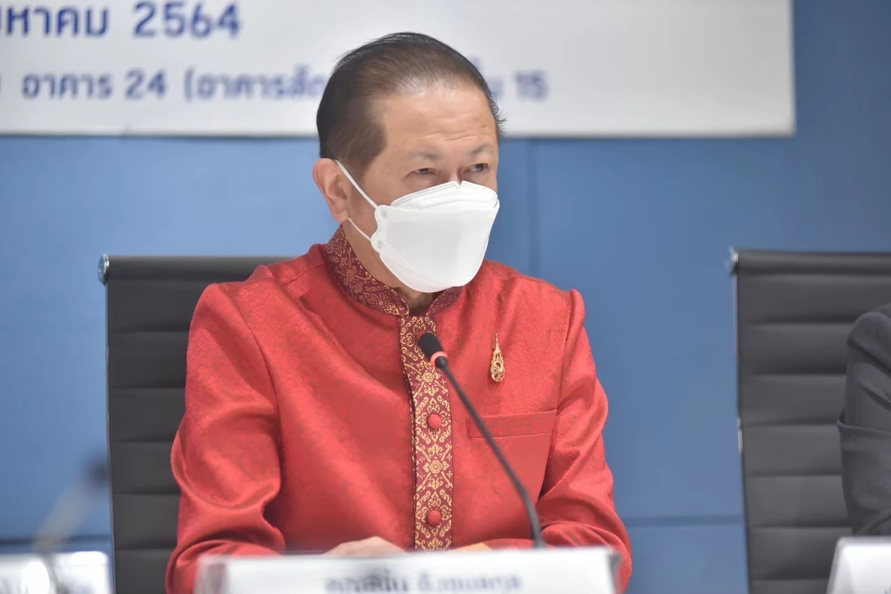 นายสนั่น อังอุบลกุล ประธานสภาหอการค้าไทย