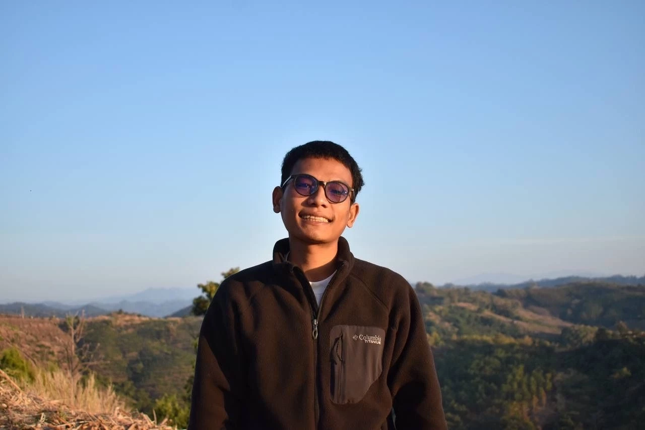 นายนวพล ต้นงาม หรือ "ไดโน่" 