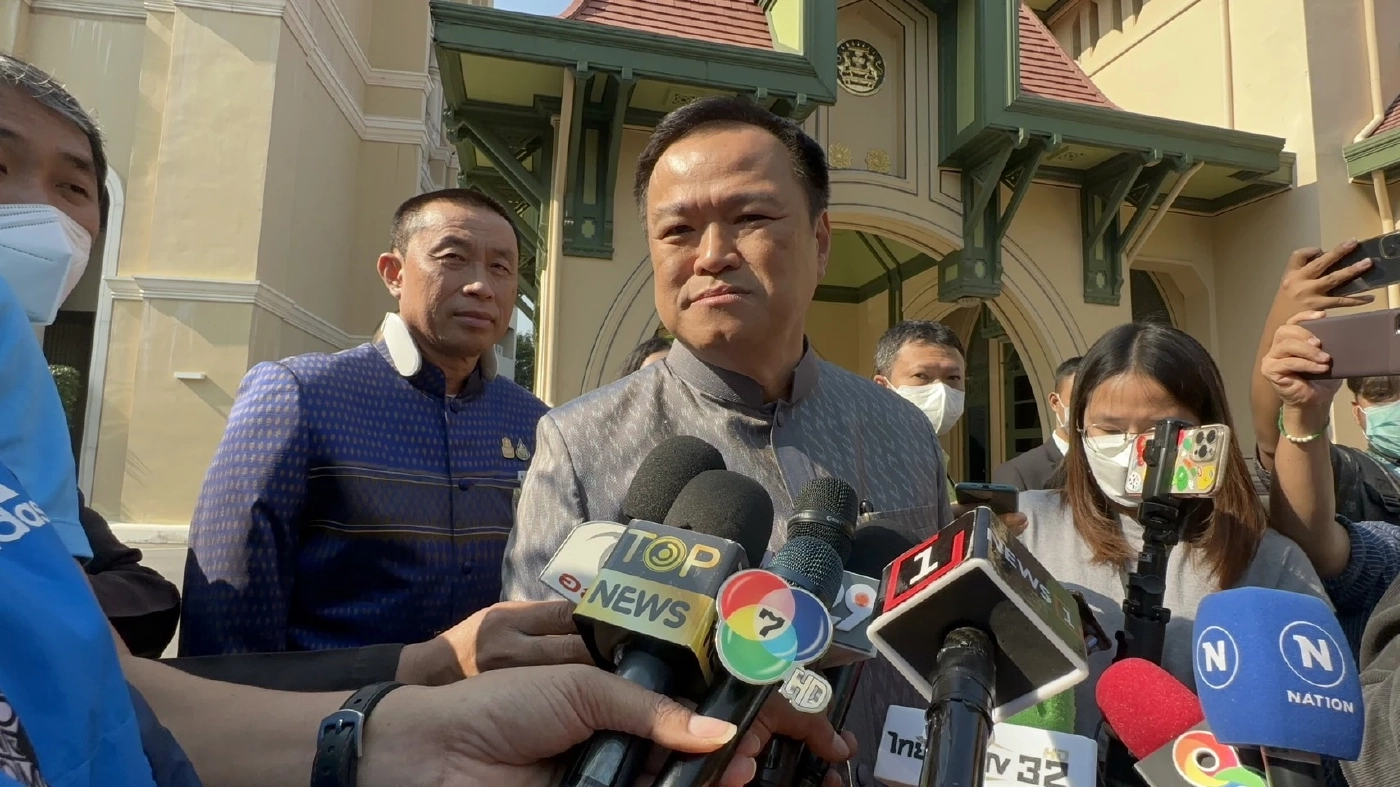 อนุทิน ชาญวีรกูล รองนายกฯ รมว.สาธารณสุข และหัวหน้าพรรคภูมิใจไทย