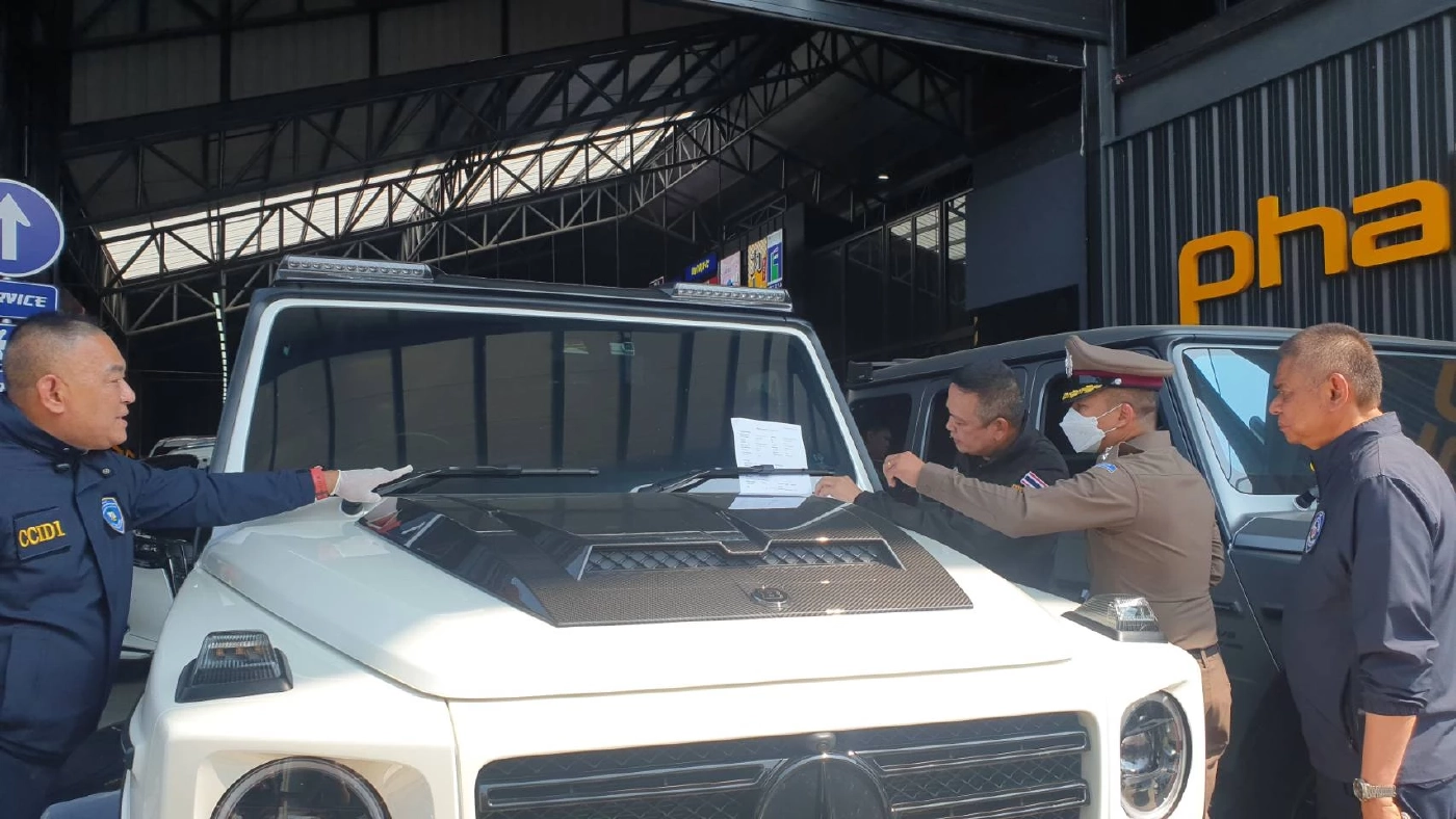 ตร.ไซเบอร์ บุกค้นโกดังย่านหัวหมาก ยึดรถหรูพี่น้อง 4 บ. เชื่อมโยง "มาเก๊า 888"