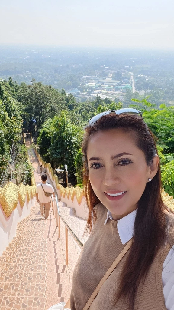 เปิดภาพ เรย์ อิสริยะ อดีตนางงาม ปัจจุบันยังคงสวยอมตะ  