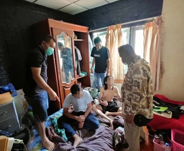 รวบยกก๊วน "แก๊งบางปลากด" 4 ขาโจ๋ ฟันน้ำนม จอมแสบ ปล้นชิงทรัพย์ บังคับโอนเงิน