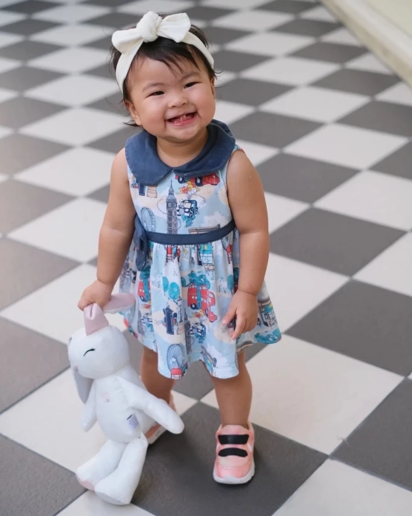 เปิดคลิปนาทีหัวใจพองโต! คำแรกของลูก พ่อโย่ง-แม่ก้อย น้ำตาแทบไหล