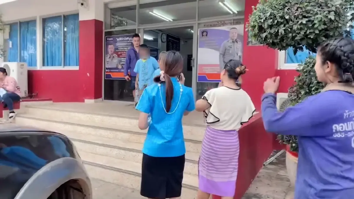 ผวาแก๊งลักเด็ก บุกถึงโรงเรียนอนุบาล นักเรียนสู้กัดแขนจนหนีรอดหวุดหวิด