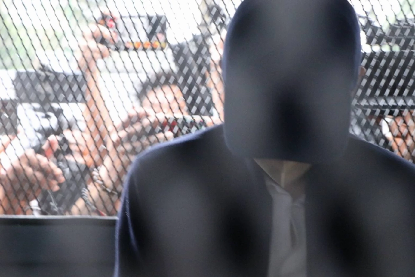 นำตัว "เบนซ์ เดม่อน" ฝากขังที่ศาลอาญา