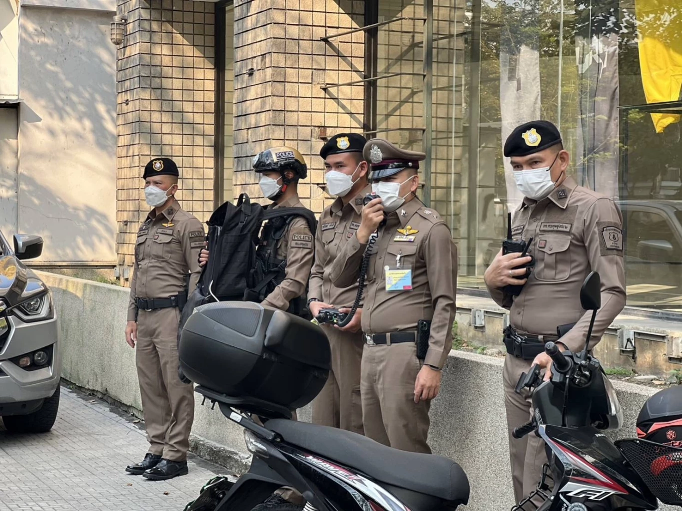 ตร.ตรึงกำลังเข้ม "อุเทนถวาย" รับวัน "บลูเดย์" ครบ 89 ปี