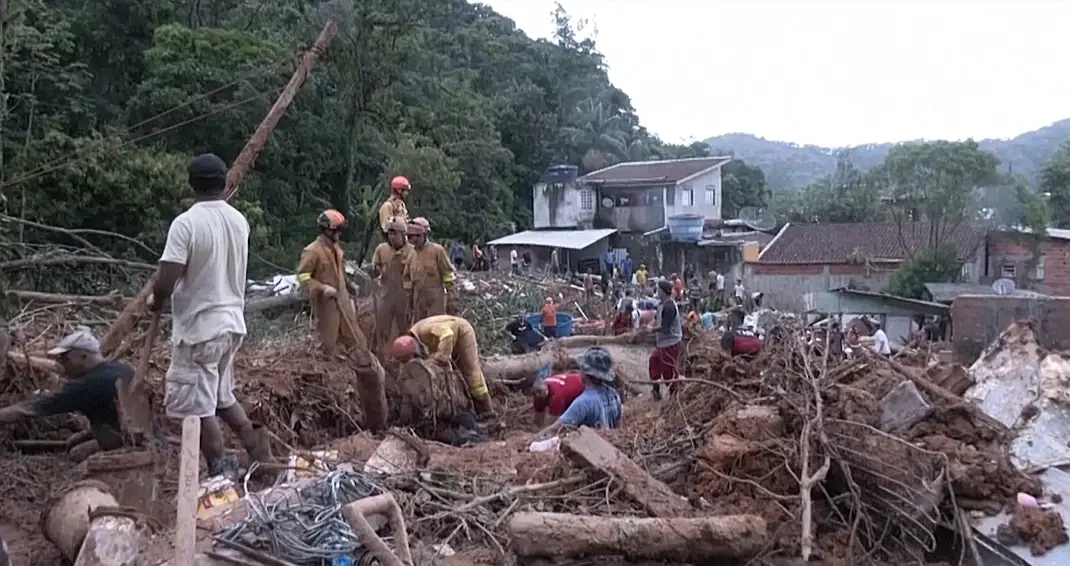 บราซิลยังค้นหาผู้สูญหายกว่า 40 คน หลังน้ำท่วมดินถล่ม