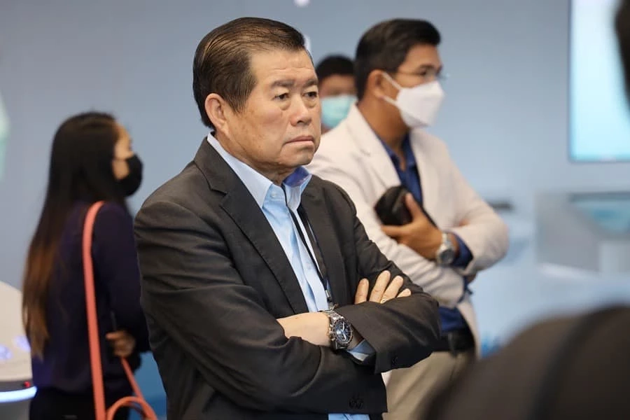 นิพนธ์ บุญญามณี