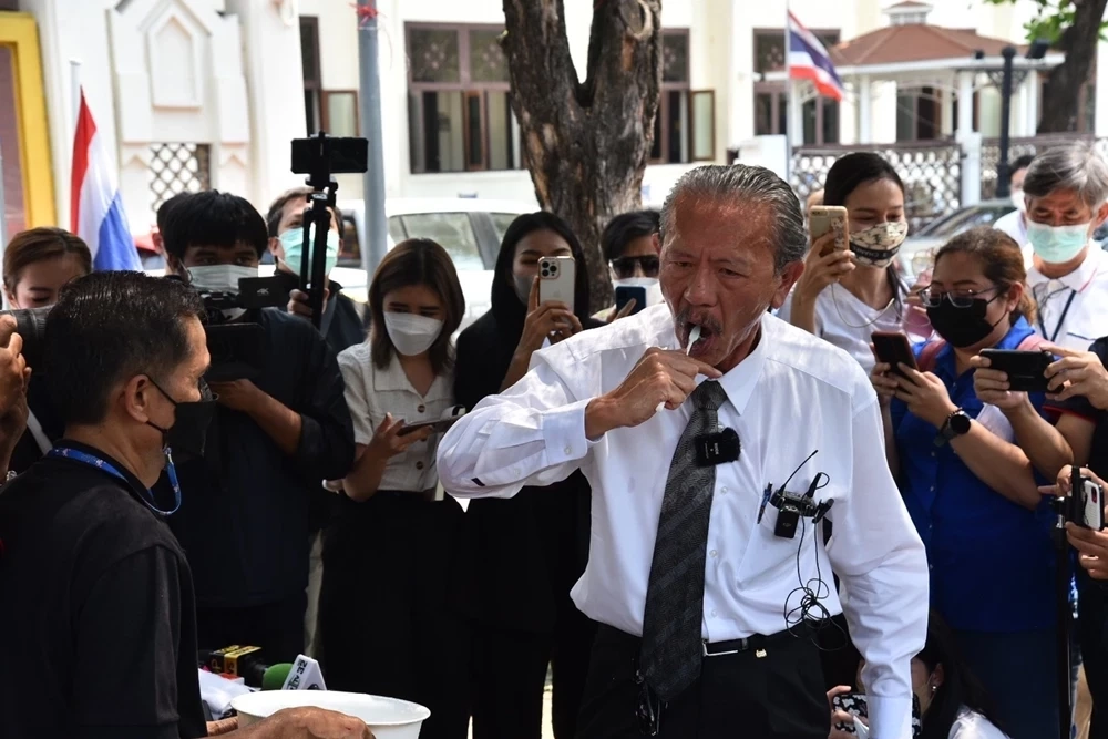 "อนุทิน" ยันแกร่งดั่งภูเขาทอง ปม "ชูวิทย์" บุกกระทรวงคมนาคม แฉข้อมูลเงินทอน