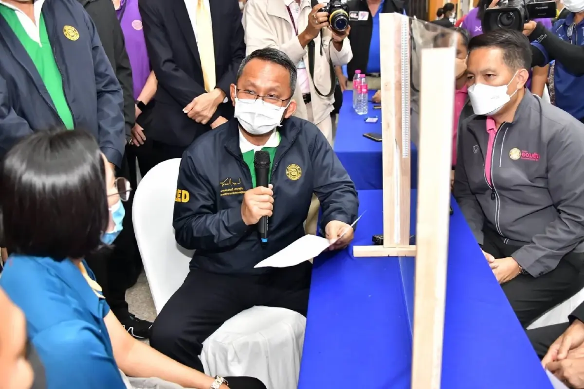 “สุริยะ” ยัน “ไม่มี” หลังเพื่อไทย ปูด จับตา “สมศักดิ์” คัมแบ็กร่วมงาน