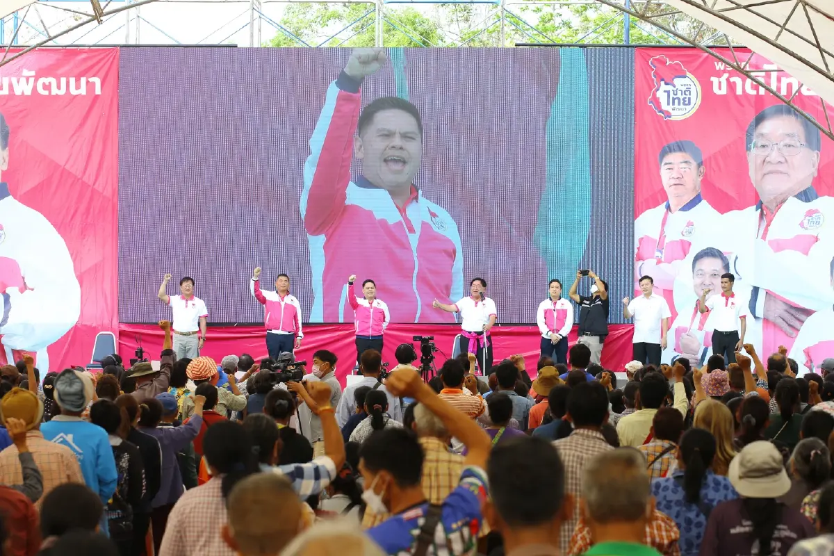 อ้อนเกษตรกร "วราวุธ" ชูนโยบายแจกพันธุ์ข้าวฟรี 60 ล้านไร่ มอบเงินก่อนทำนา