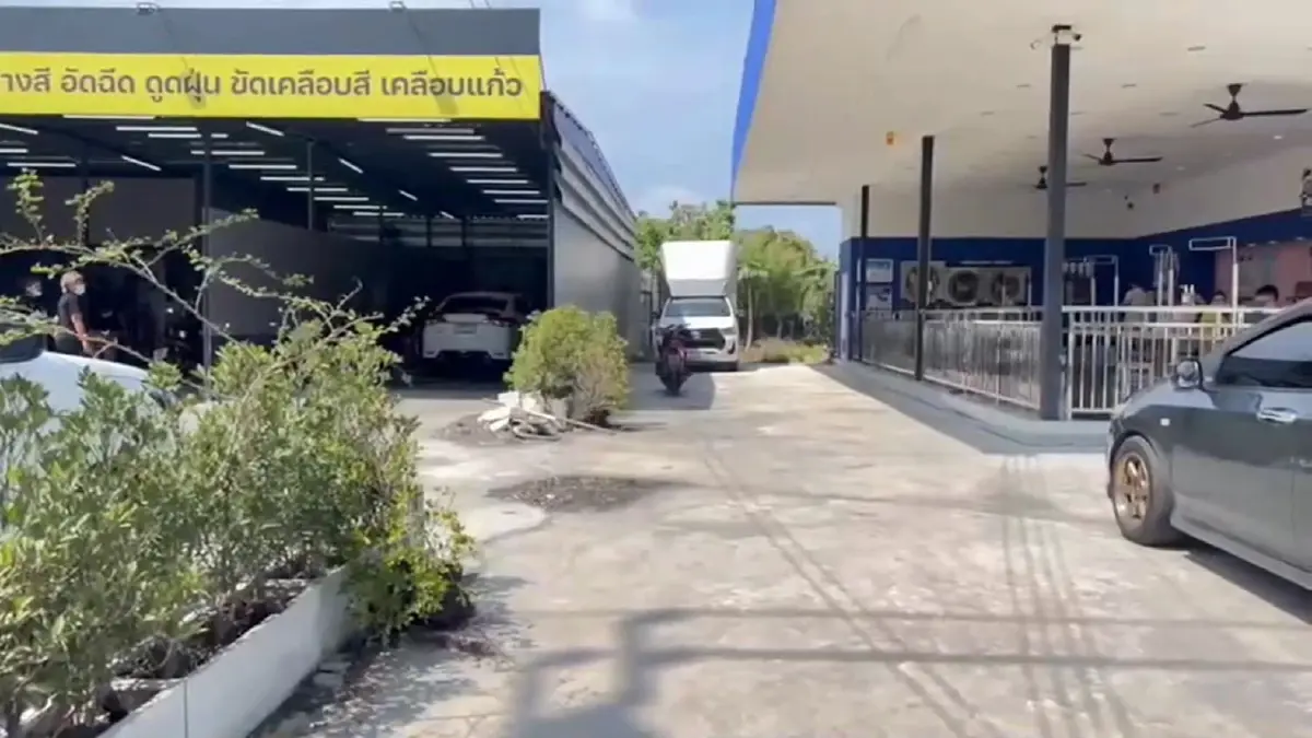 ตร.บางพลี รวบ 2 แก๊งโจ๋ไล่ยิง - ซิ่งกระบะชนอริต่างด้าวดับ แจ้ง 4 ข้อหาหนัก