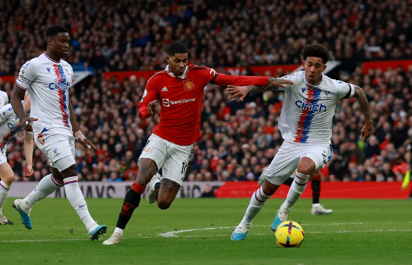 "แมนยู vs ลีดส์" พรีเมียร์ลีก 03.00 น. เช็กสถิติ-ความพร้อม-ช่องถ่ายทอดสด