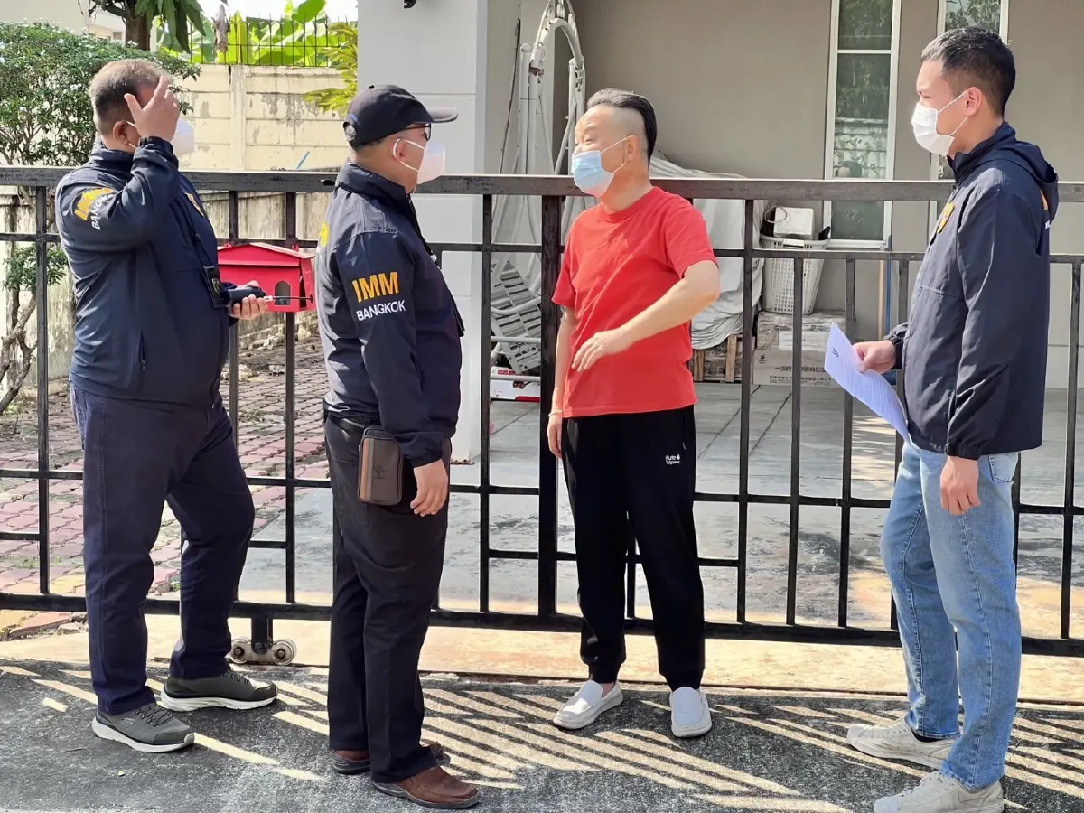 ตำรวจคุมตัว“หยู ซินฉี” ค้นบ้านพักหาหลักฐานเพิ่ม