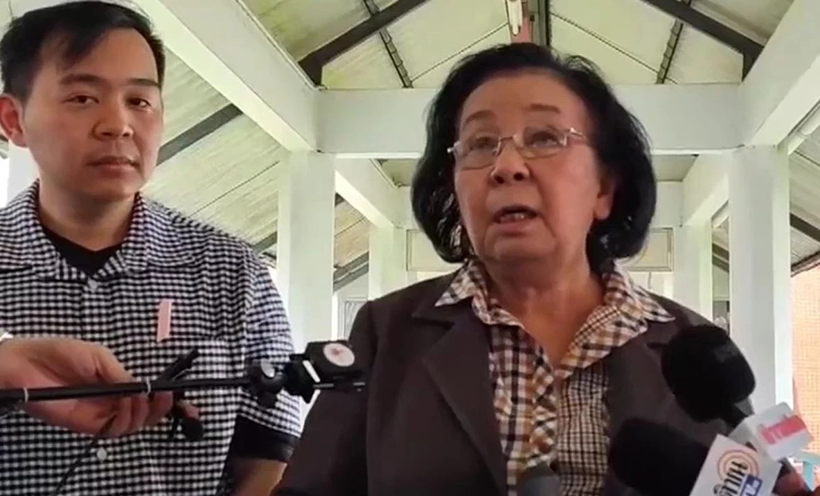 ทนายความ เผย "ตะวัน" ยังรอเพื่อนได้ประกัน หากไม่ไหวจะหลับไปเลย