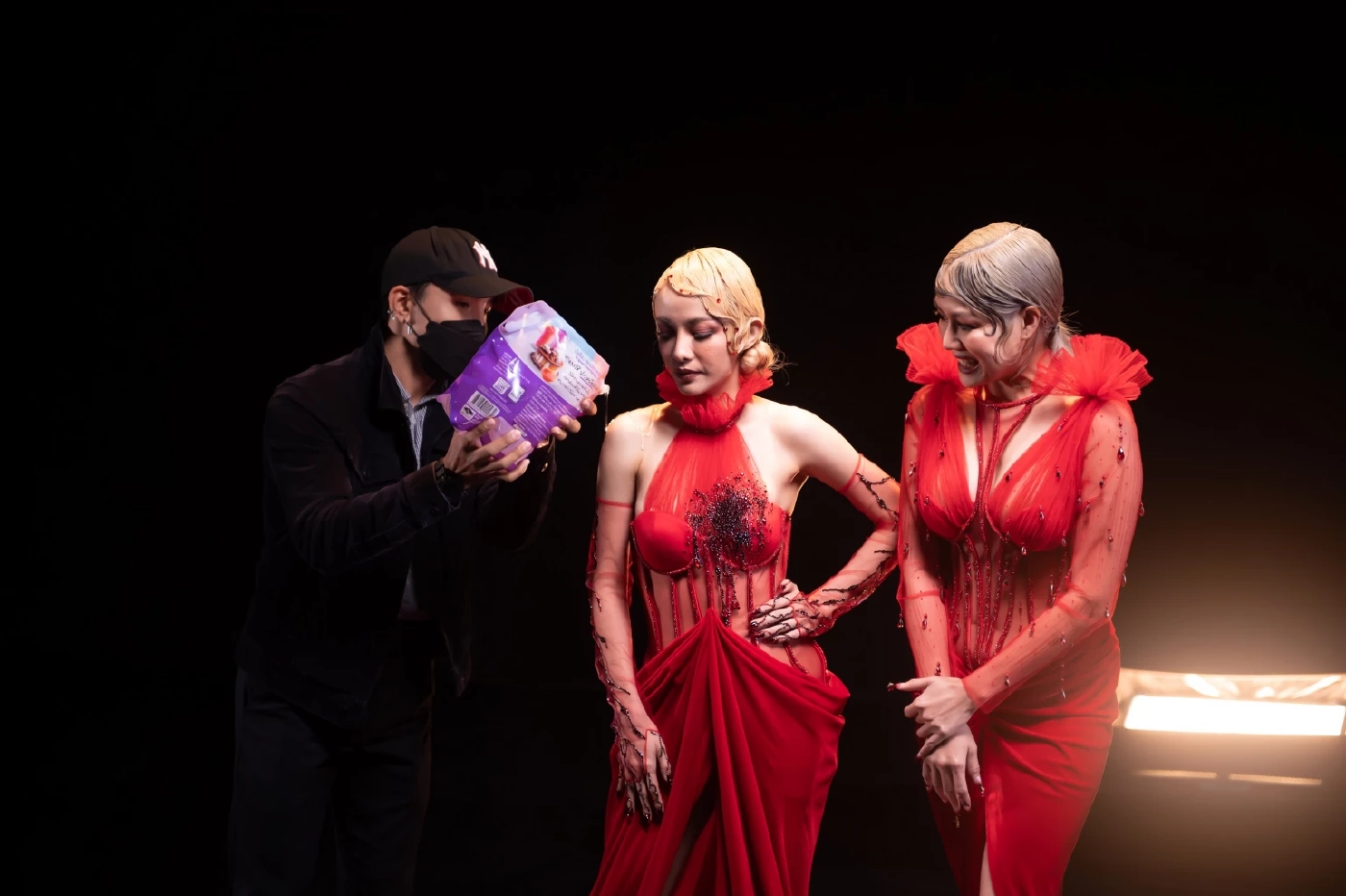 นิว-จิ๋ว ปลื้ม  จมน้ำตา กระแสแรง ทนเหนียว ชุ่มน้ำเชื่อมอยู่ 3 ชั่วโมงกว่า