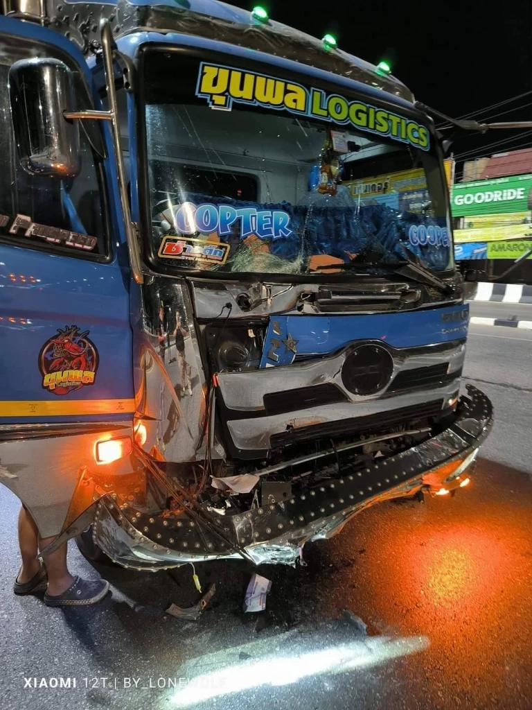 เปิดคลิป กล้องหน้ารถจับภาพหนุ่มขี่จยย.ย้อนศร ประสานงาบรรทุกไฟลุกท่วม