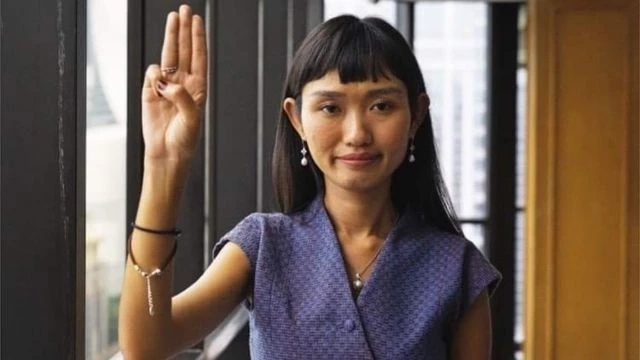 น.ส.ชลธิชา หรือ "ลูกเกด" แจ้งเร็ว 