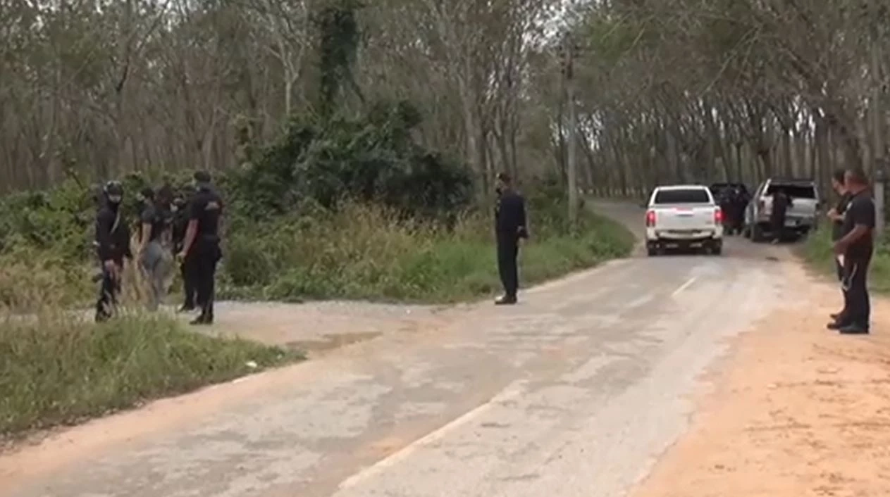 ผู้ป่วยติดเตียง เหยื่อไฟใต้ ช็อกซ้ำ! คนร้ายวางระเบิดเสาไฟแรงสูงใกล้บ้าน