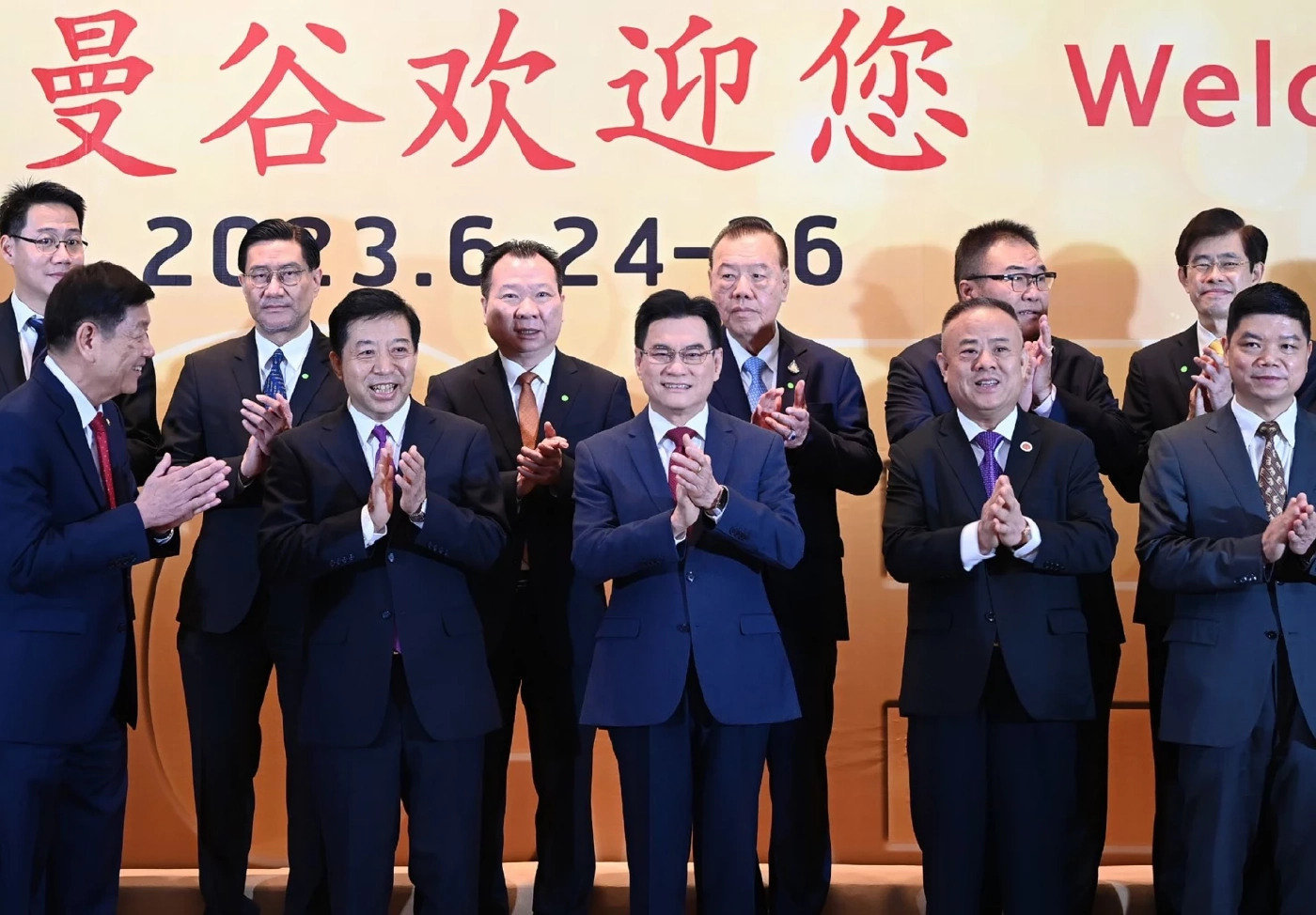 “จุรินทร์”  นำทัพนักธุรกิจ เตรียมจัดประชุม WCEC กระตุ้นการค้าไทย-จีน