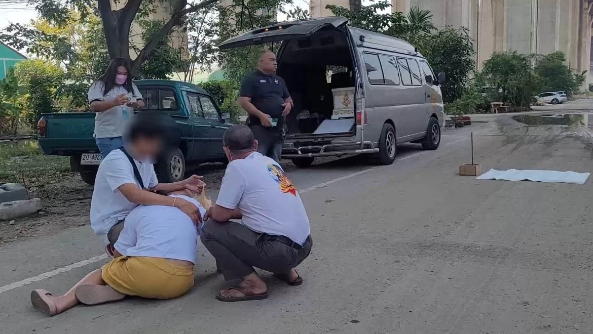 พ่อแม่เศร้า เชิญวิญญาณ "น้องกันต์" กลับบ้าน หลังพลัดตกทางด่วนเสียชีวิต