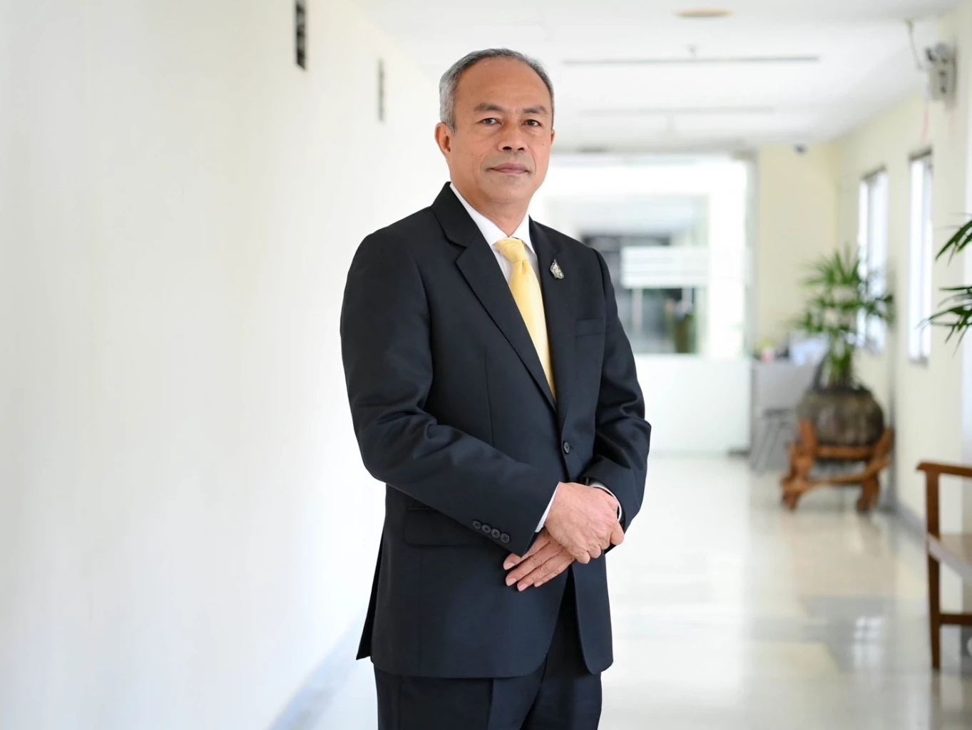 นายสินิตย์ เลิศไกร รัฐมนตรีช่วยว่าการกระทรวงพาณิชย์ 