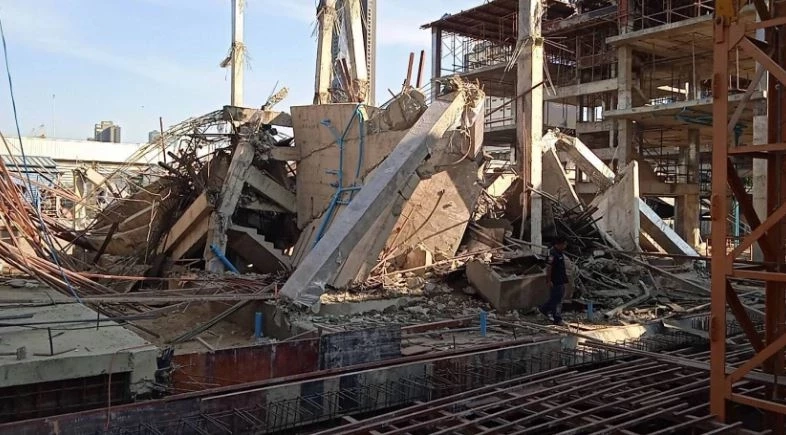 สนง.เขตห้วยขวาง สั่งยุติก่อสร้างชั่วคราว โครงการอาคารหรูพังถล่ม