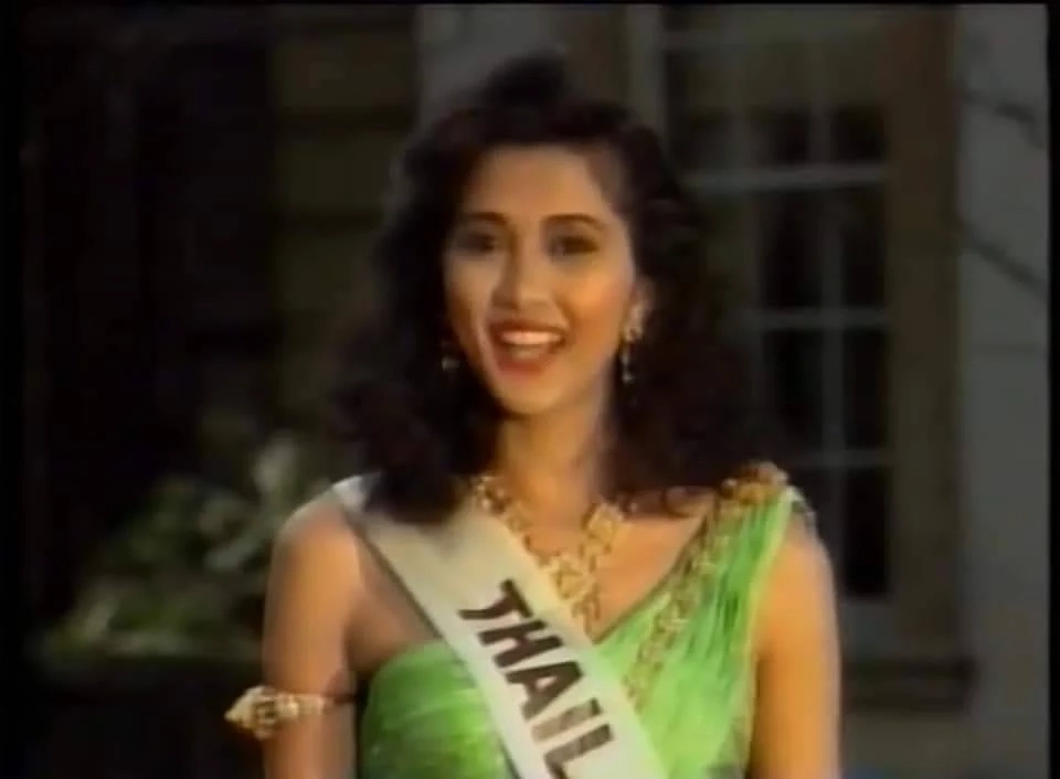 เปิดภาพ เรย์ อิสริยะ อดีตนางงาม ปัจจุบันยังคงสวยอมตะ  