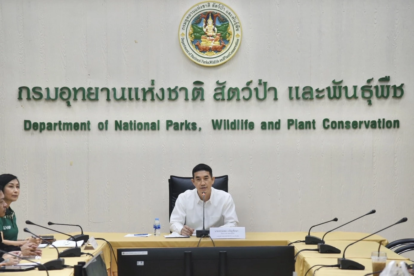 นายอรรถพล เจริญชันษา รักษาราชการแทนอธิบดีกรมอุทยานแห่งชาติฯ 