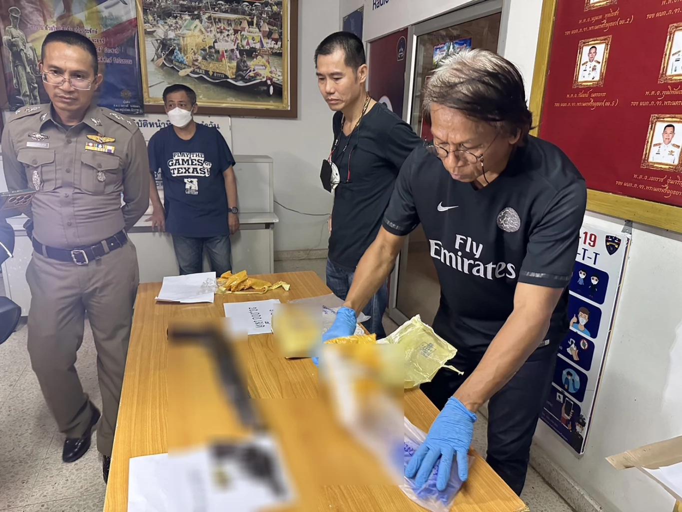 ล่อซื้อยาบ้า ปะทะเดือด"แก๊งค้ายา" ดวลสนั่นปั๊มน้ำมัน คนร้ายสาหัส 1 หนีไป 1