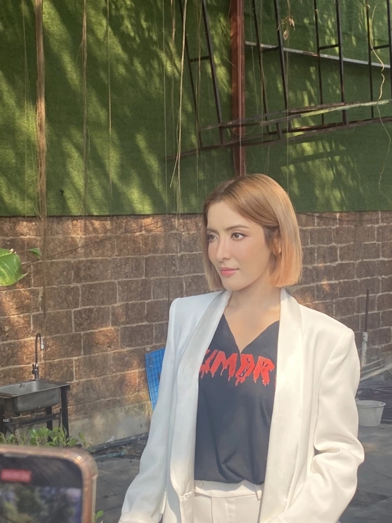 พิ้งค์กี้ สาวิกา