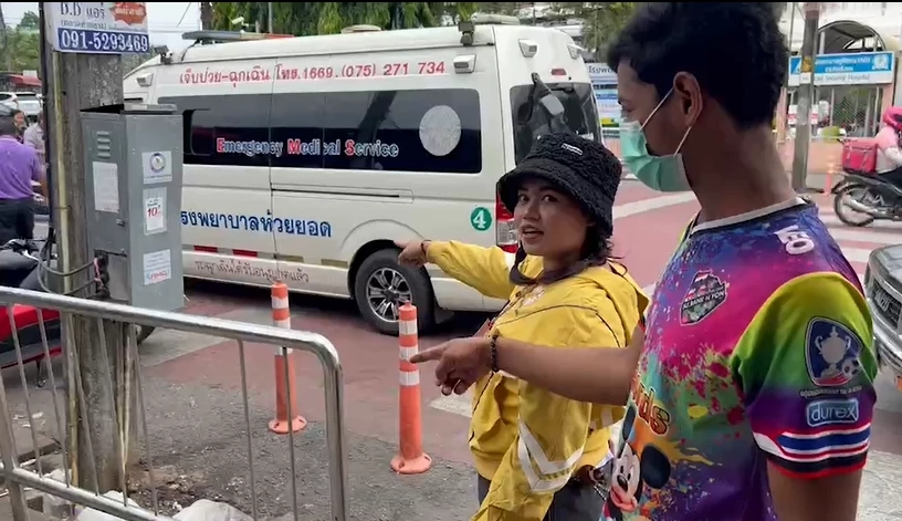 ไม่แผ่ว! แชร์สนั่นคลิปพระด่าหยาบพระอีกรูป ยืนทับรอยบิณฑบาต (มีคลิป)