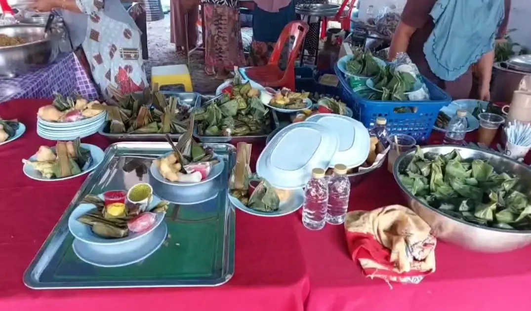 ญาติเหยื่อบังฟัต จัดเลี้ยงน้ำชา ระดมทุนไถ่ถอนบ้าน หลังธนาคารจ่อยึด