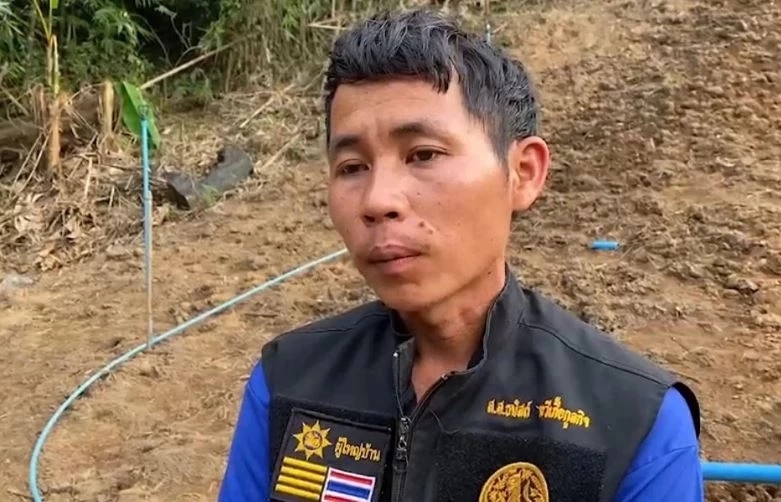 นายอาทิตย์ แสงว่าง ผู้ใหญ่บ้านปางสังกะสี