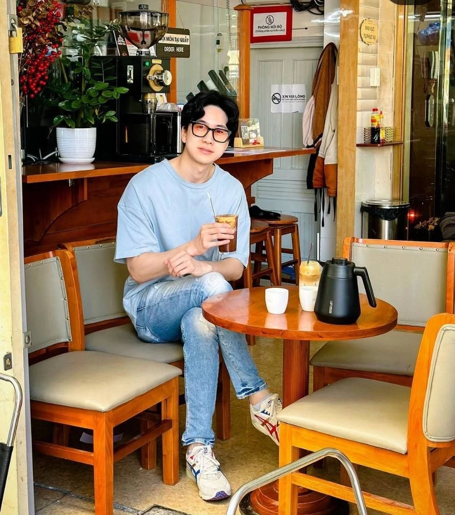 เปิดวาร์ป ไฮโซนิน ชาวเน็ตเชียร์ให้จิ้น อั้ม พัชราภา