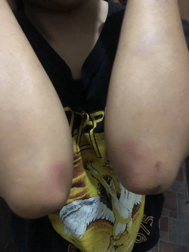 ลูกจ้างสาว ถูกเจ้าของร้านทุเรียนขืนใจ พอเมียจับได้ ช่วยกันทำร้าย อัดคลิปประจาน