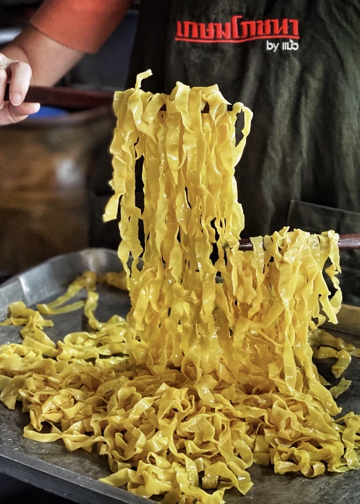 เส้นบะหมี่ที่ทางร้านทำเอง