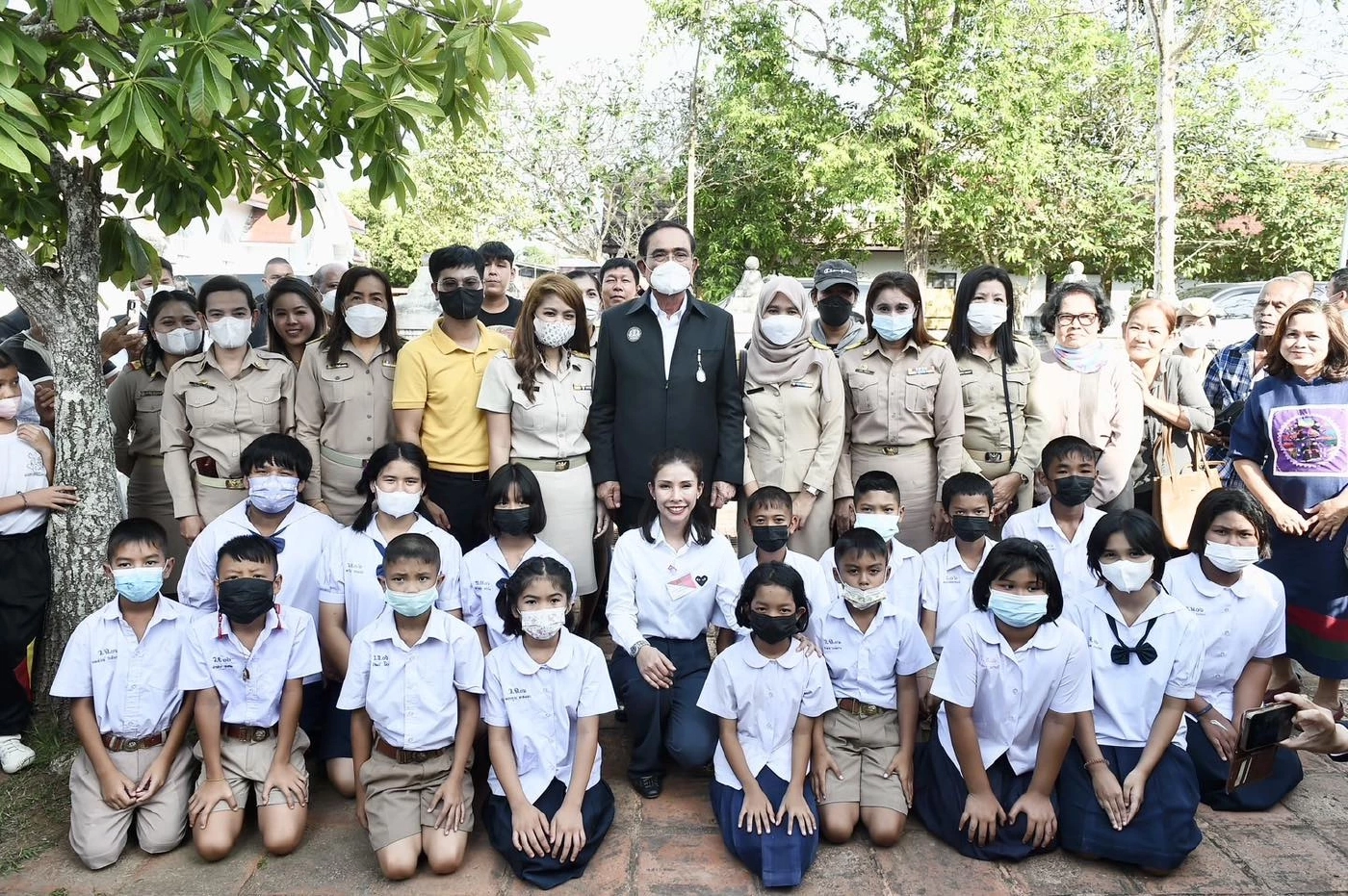 "บิ๊กตู่" ตรวจราชการสุราษฎร์ ว่าที่ผู้สมัครฯ รทสช. ต้อนรับพรึ่บ